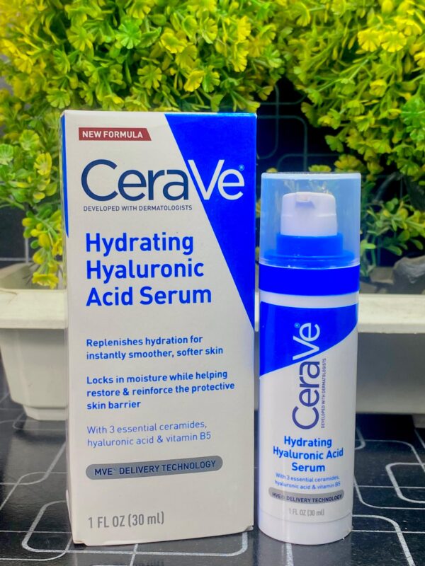 30ml Hydrating Hyaluronic Acid Serum by CeraVe