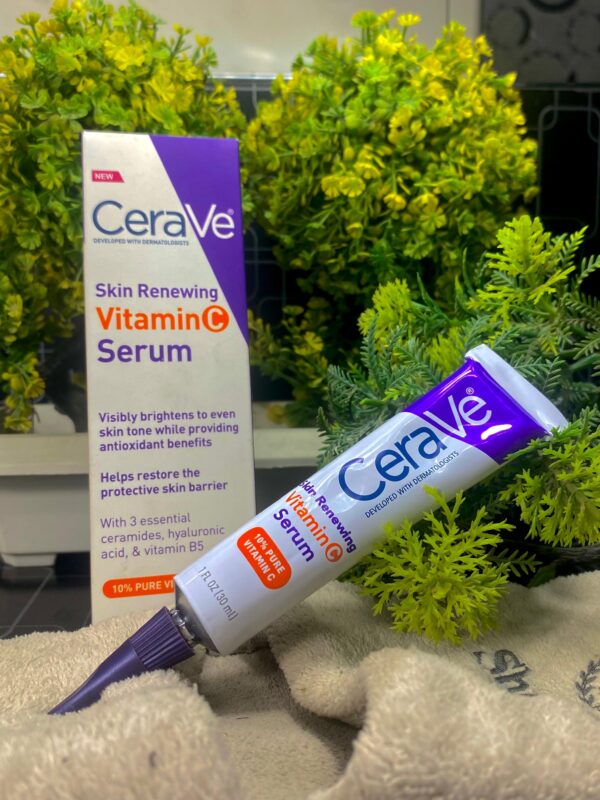 CeraVe Skin Renewing Vitamin C Serum (30ml) - Image 2